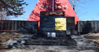 Профессиональное благоустройство памятников в Екатеринбурге в октябре